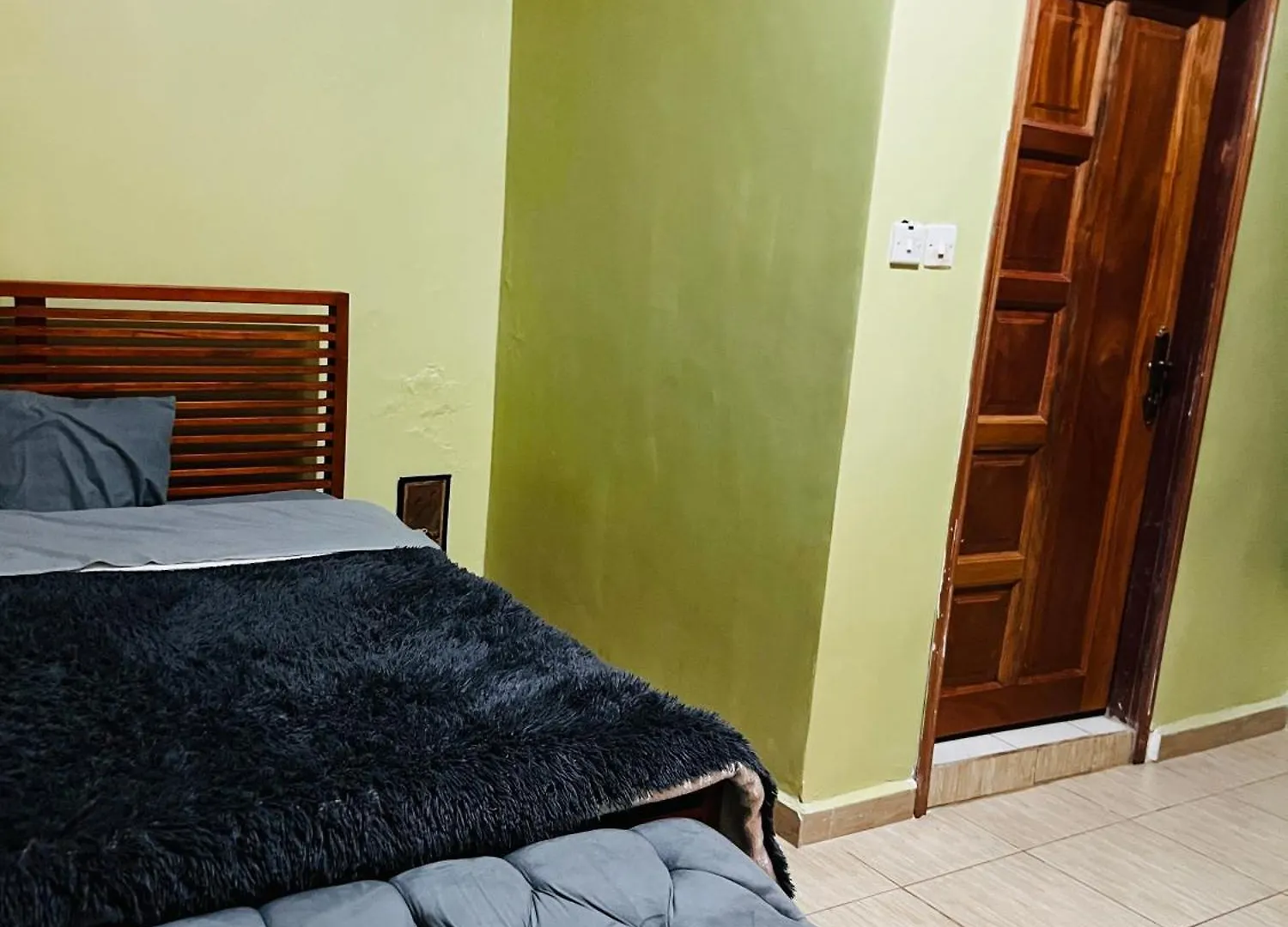 Crown Suite Kampala Lejlighed